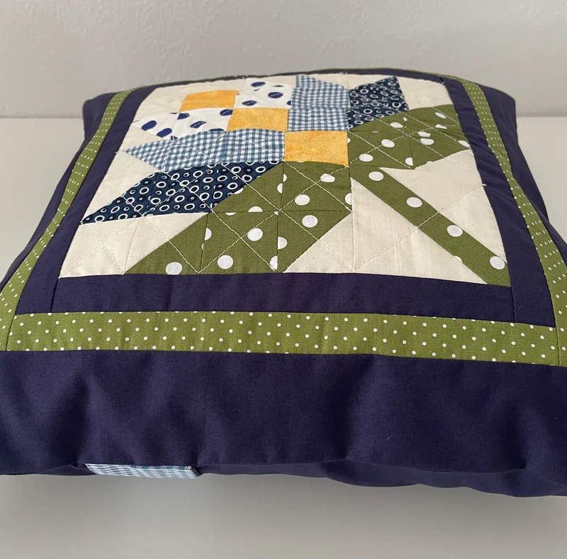 Patchwork Kissenhülle, Landhausstil Kissenbezug, blau/grün/gelb 40x40cm