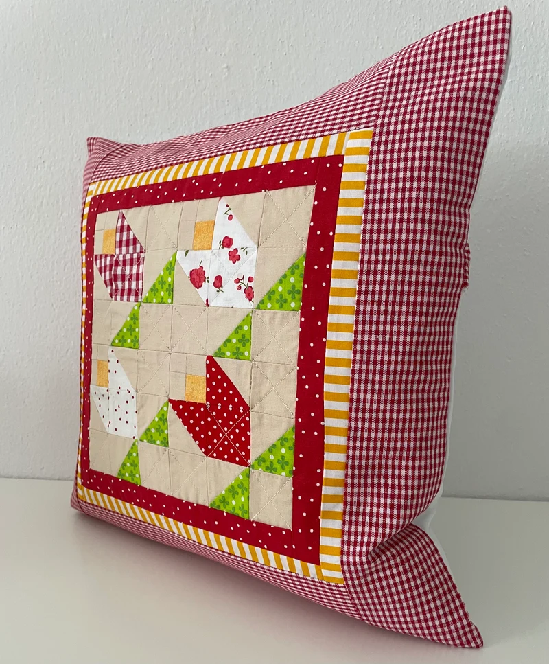 Patchwork Kissenhülle, Landhausstil Kissenbezug, beige/grün/rot 40x40cm