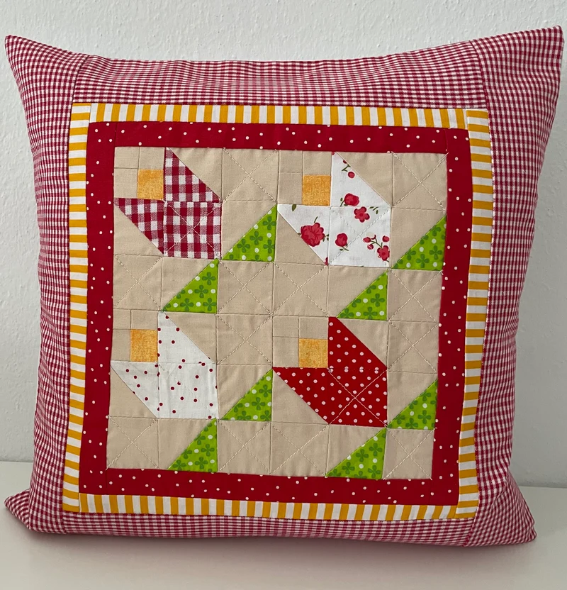 Patchwork Kissenhülle, Landhausstil Kissenbezug, beige/grün/rot 40x40cm