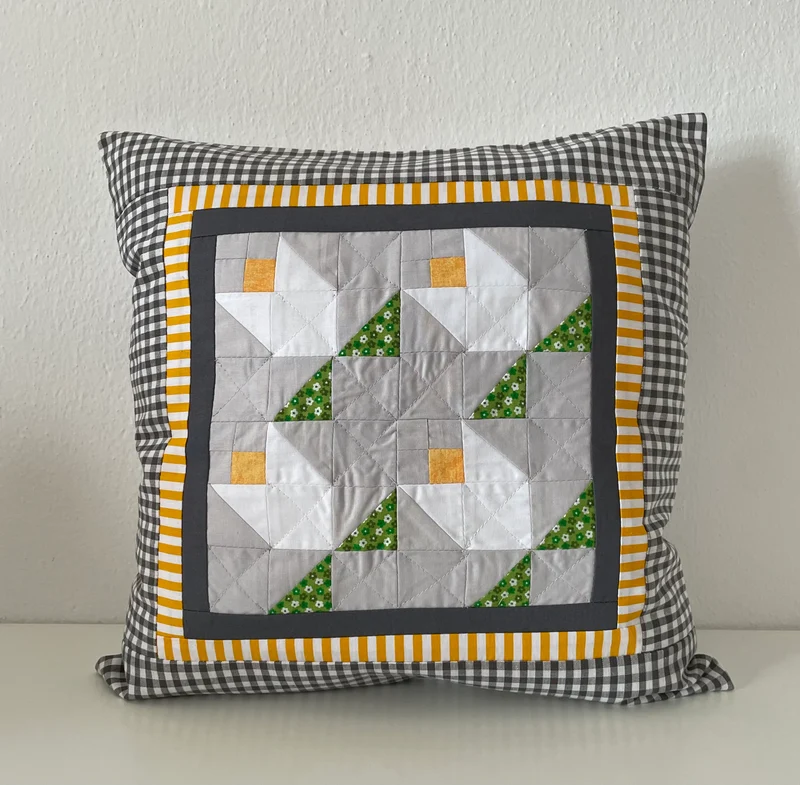 Patchwork Kissenhülle, Landhausstil Kissenbezug, grau/gelb/grün/weiß 40x40cm