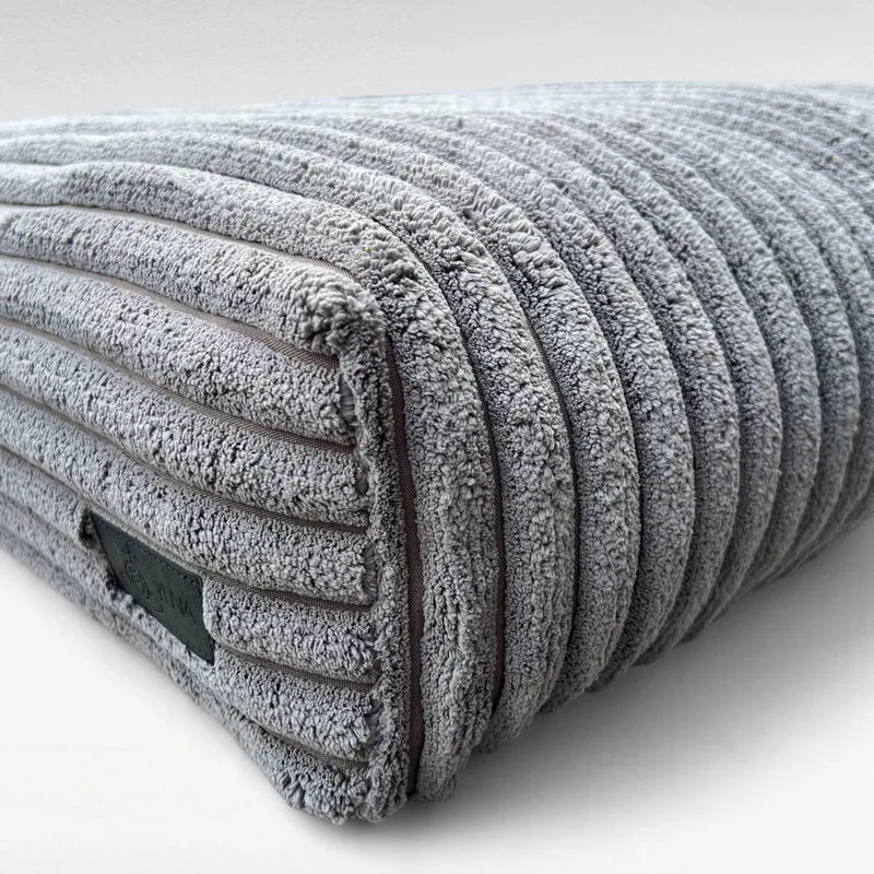 Hundekissen Mari | Opulent Fluffy Corduroy