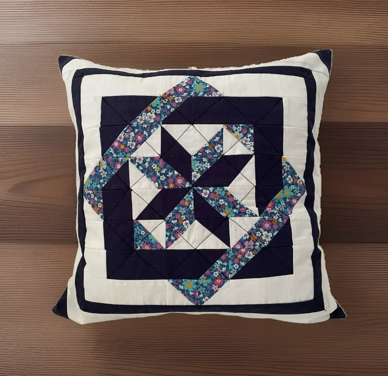 Patchwork Kissenhülle, Landhausstil Kissenbezug, blau/weiß 40x40cm