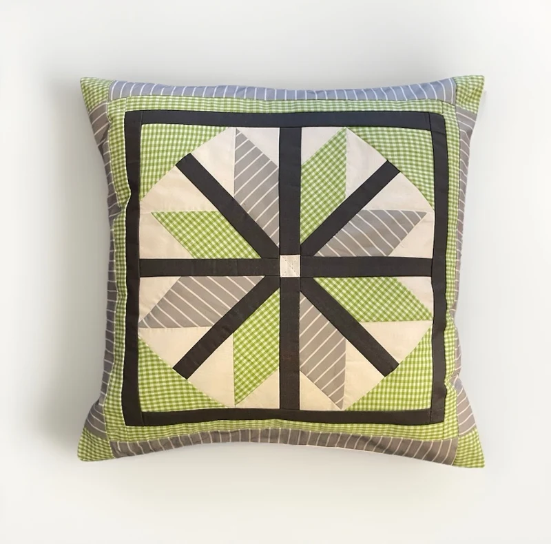 Patchwork Kissenhülle, Landhausstil Kissenbezug, grau/weiß/grün 40x40cm