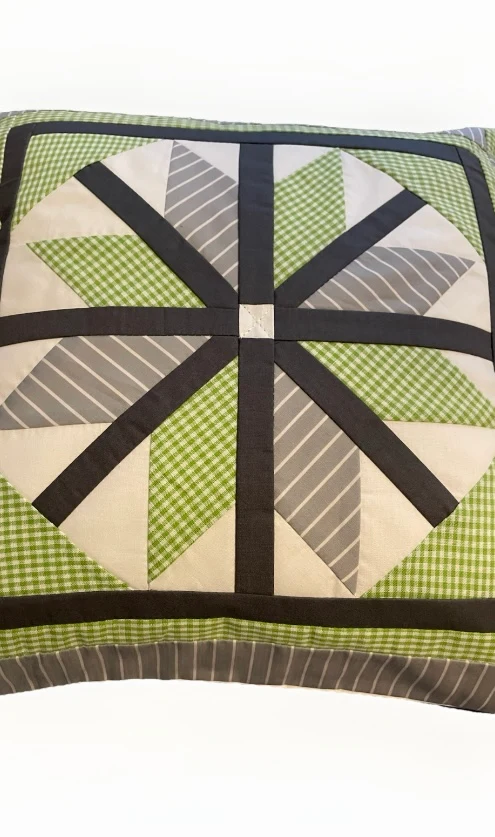 Patchwork Kissenhülle, Landhausstil Kissenbezug, grau/weiß/grün 40x40cm