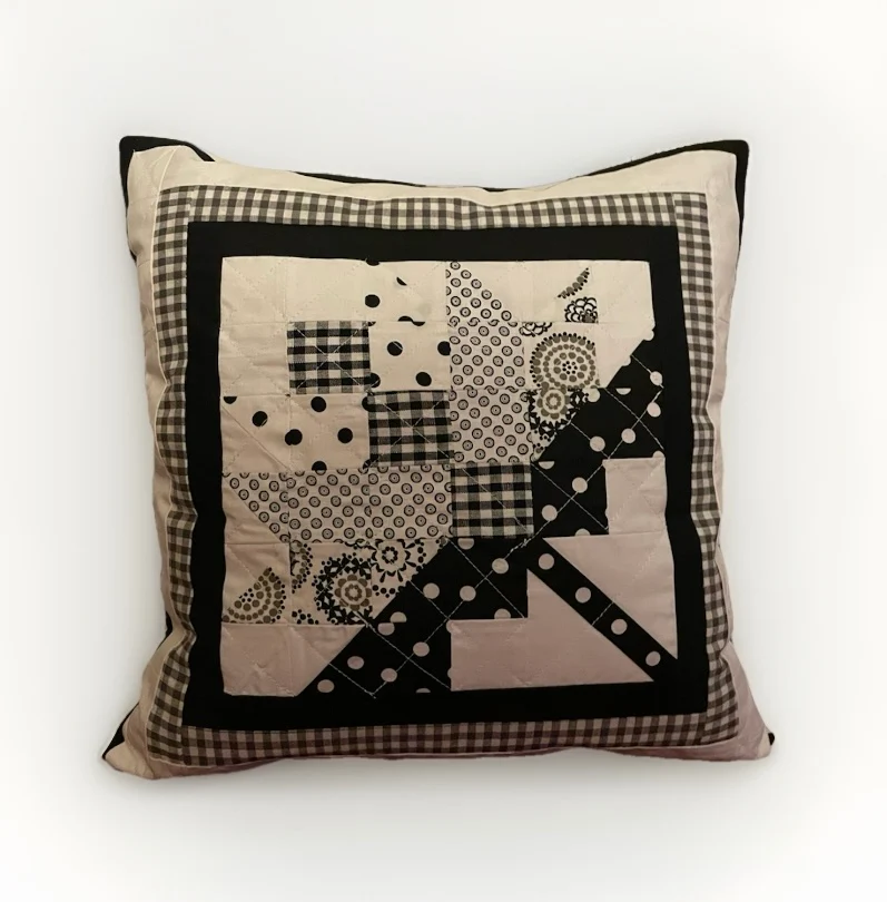 Patchwork Kissenhülle, Landhausstil Kissenbezug, weiß/schwarz 40x40cm