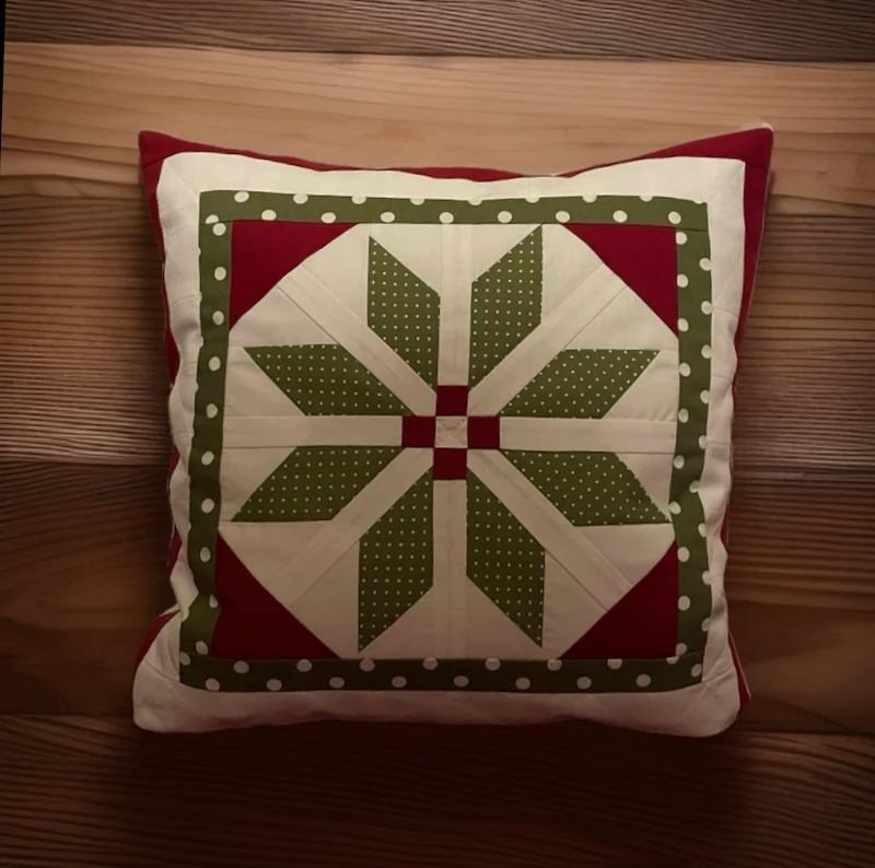 Patchwork Kissenhülle, Landhausstil Kissenbezug, rot/grün/weiß 40x40cm