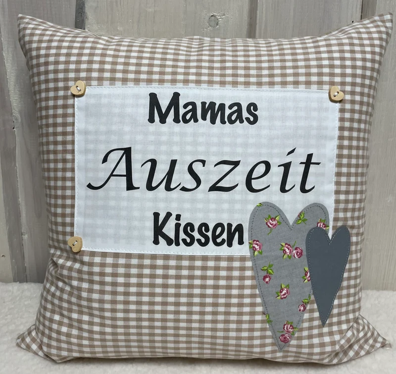 Landhausstil Kissenhülle * Kissenbezug * beige/weiß kariertes Dekokissen „Mamas Auszeit Kissen“