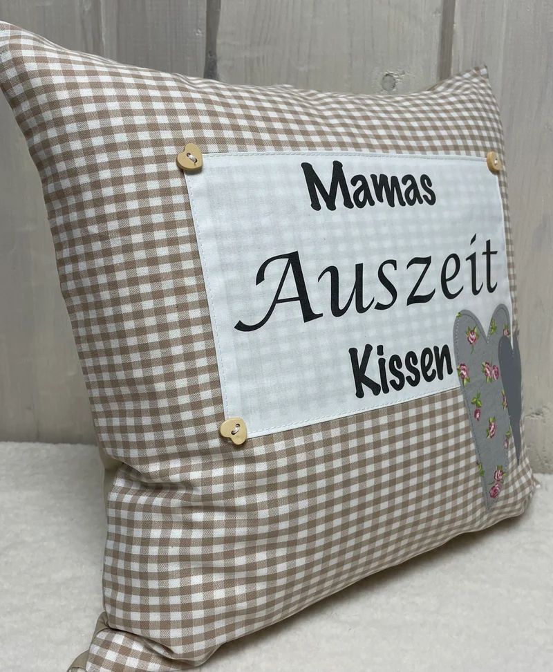 Landhausstil Kissenhülle * Kissenbezug * beige/weiß kariertes Dekokissen „Mamas Auszeit Kissen“