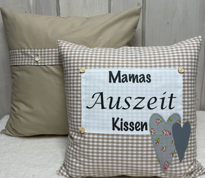 Landhausstil Kissenhülle * Kissenbezug * beige/weiß kariertes Dekokissen „Mamas Auszeit Kissen“
