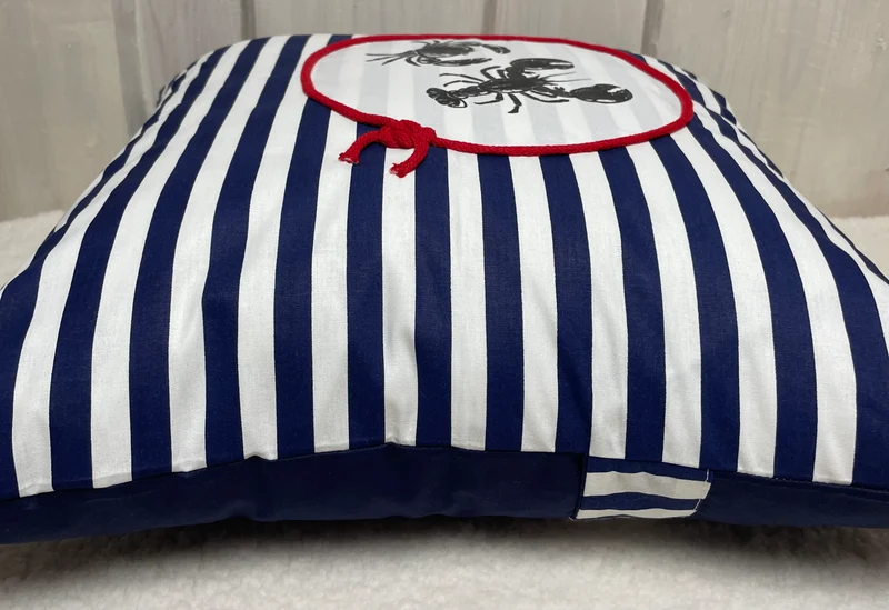 Maritime Kissenhülle, Landhausstil Dekokissen * Krebse * blau/weiß gestreift
