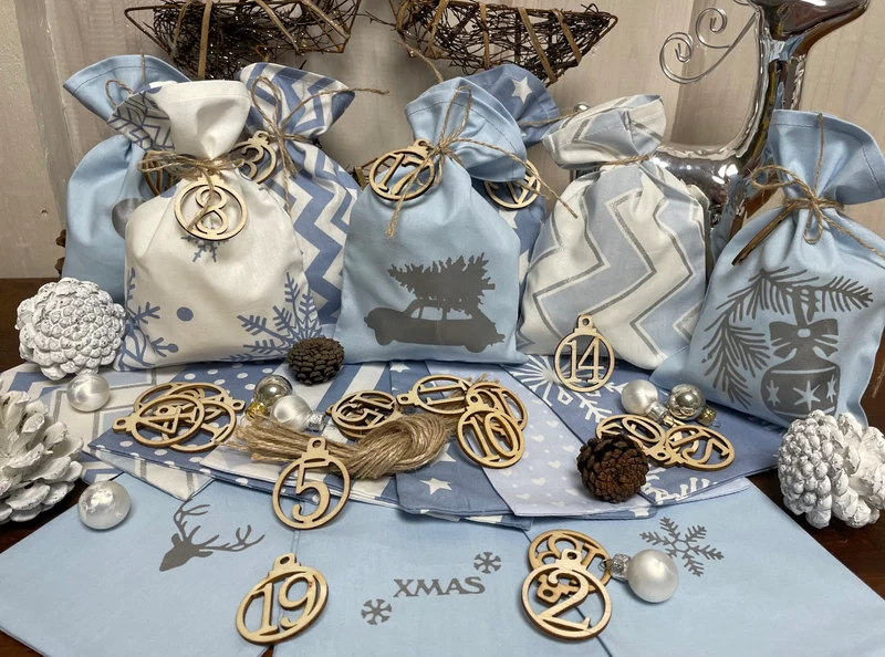 Adventskalender,Landhausstil Adventskalender zum Befüllen, 24 Säckchen zum Advent , Adventskalender Zahlen aus Holz, blau /weiß