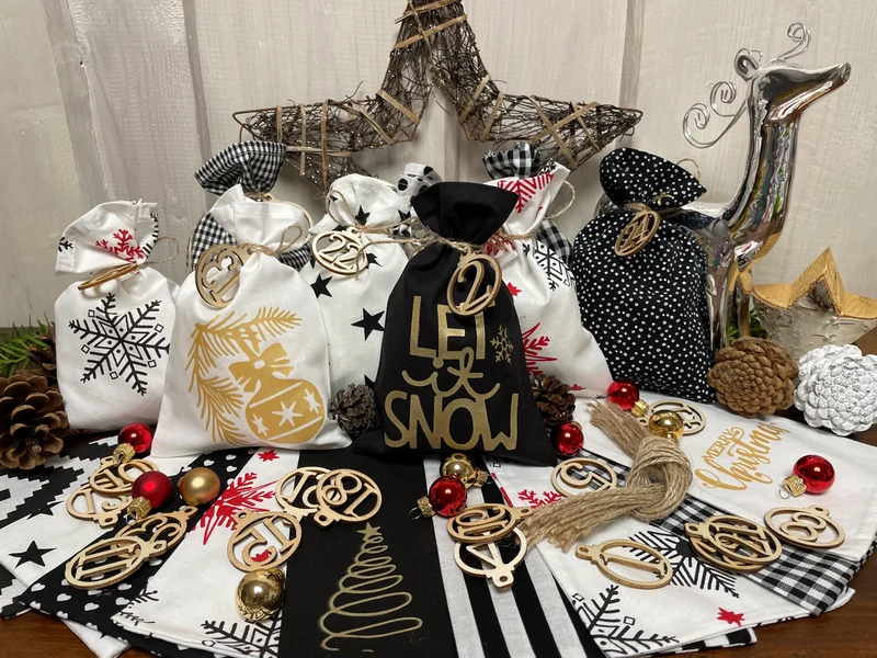Adventskalender,Landhausstil Adventskalender zum Befüllen, 24 Säckchen zum Advent , Adventskalender Zahlen aus Holz, schwarz /weiß
