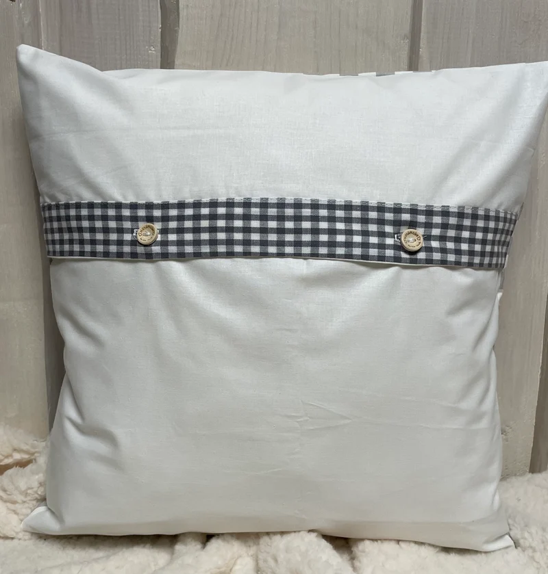 Patchwork Kissenhülle, Landhausstil Kissenbezug, grau /weiß 40x40cm.