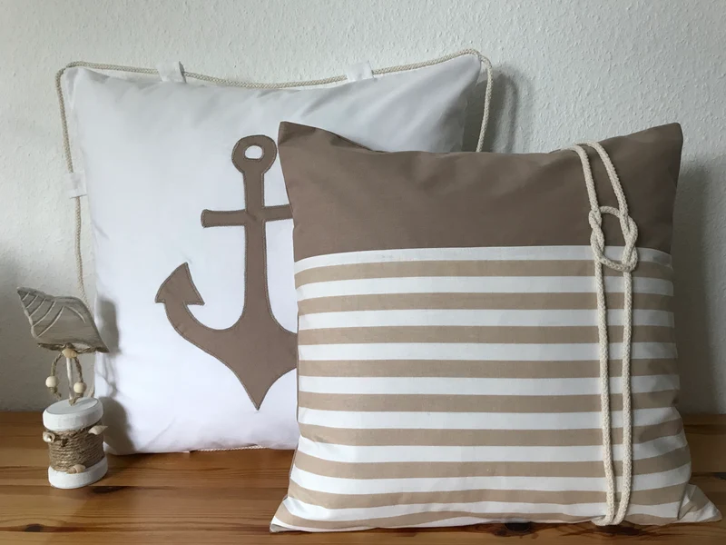 Maritime Kissenhülle, Landhausstil Dekokissen Seemannsknoten beige/weiß gestreift
