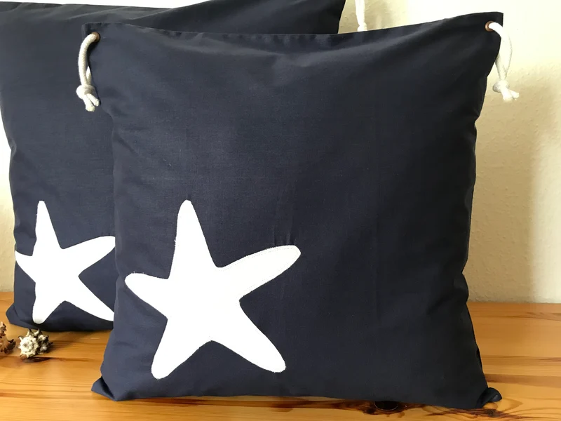 1x Maritime Kissenhülle, Landhausstil Dekokissen, Seestern. blau/weiß