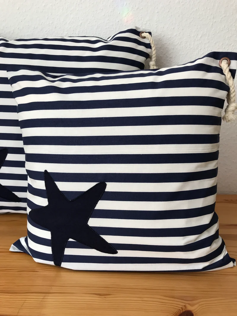 Maritime Kissenhülle, Landhausstil Dekokissen Seestern blau/weiß gestreift