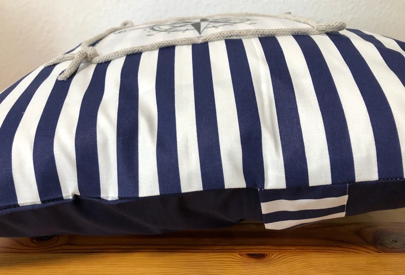 1x Maritime Kissenhülle, Kissenbezug, Landhausstil Kissen, Dekokissen Kompass blau/weiß