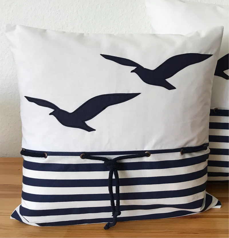 1x Maritime Kissenhülle, Kissenbezug, Landhausstil Kissen, Dekokissen Möwen weiß