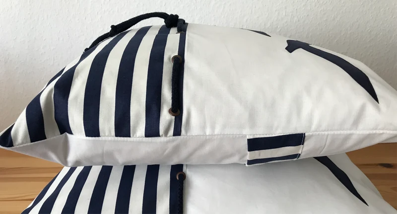 1x Maritime Kissenhülle, Kissenbezug, Landhausstil Kissen, Dekokissen Möwen weiß