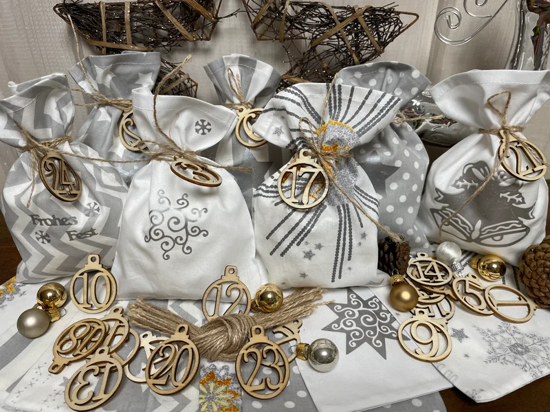 Adventskalender,Landhausstil Adventskalender, Adventskalender Säckchen zum befüllen, 24 Stoff Säckchen * grau/weiß