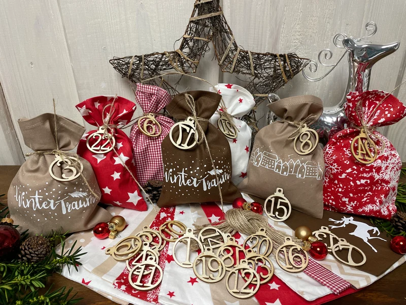 Adventskalender,Landhausstil Adventskalender zum Befüllen, 24 Säckchen zum Advent , Adventskalender Zahlen aus Holz, rot/braun