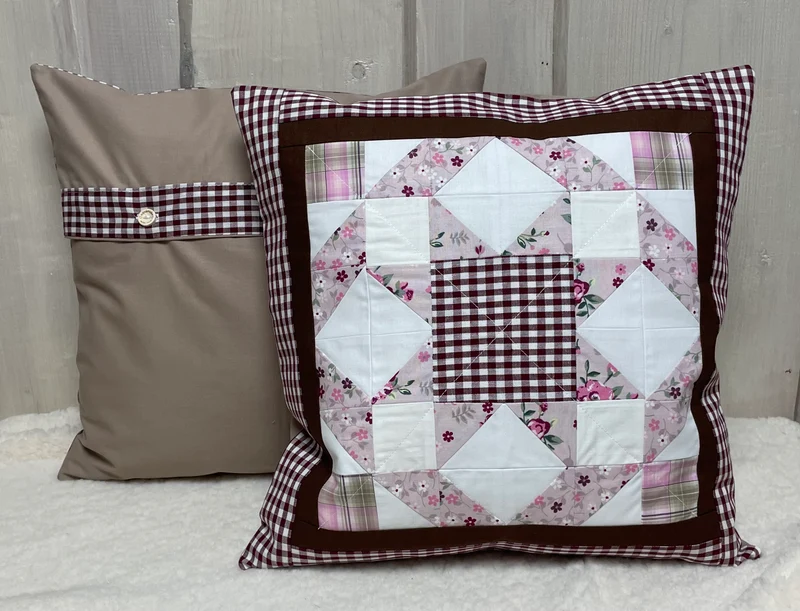 Patchwork Kissenhülle, Landhausstil Kissenbezug, beige/altrosa/rot 40x40cm.