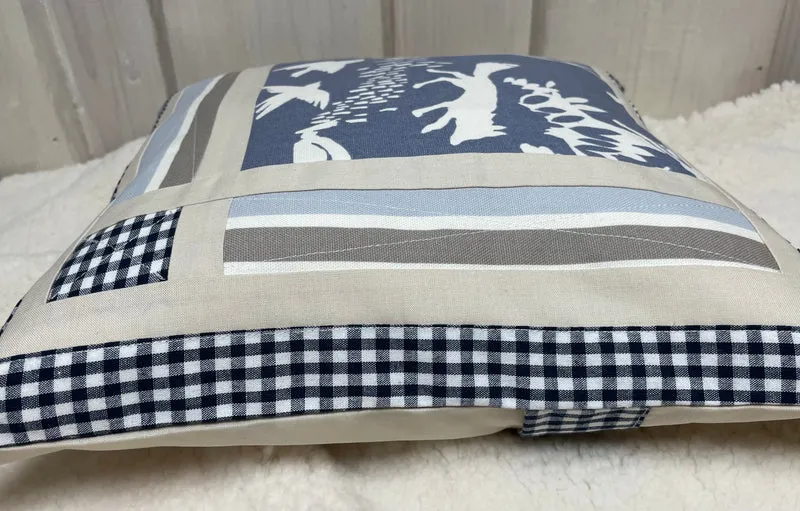 Patchwork Kissenhülle, Landhausstil Kissenbezug, blau / creme 40x40cm.