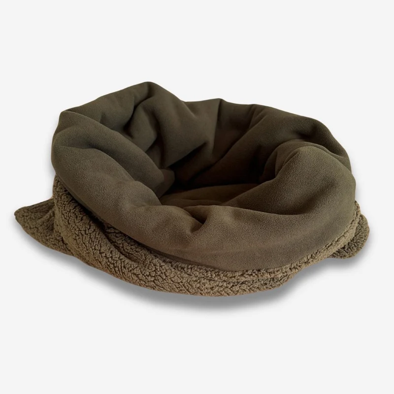 Teddy Kuschelschlafsack Olive Karma Hund x Woofstuff
