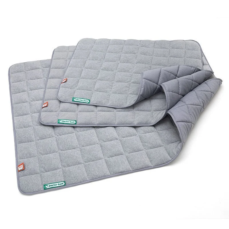 Doctor Bark Fleece Wendedecke für Hunde