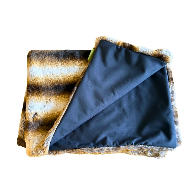 Veganfelldecke mit Softshell