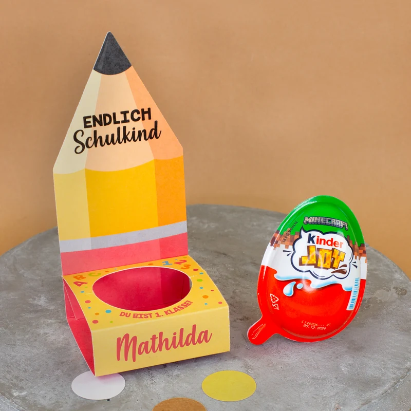 Kinder Joy in Geschenkverpackung personalisiert mit Name | Geschenk zur Einschulung