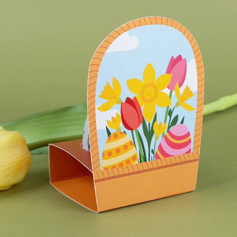 Personalisiertes Überraschungsei in Geschenkverpackung mit Name | Osterkörbchen mit Blumen Motiv