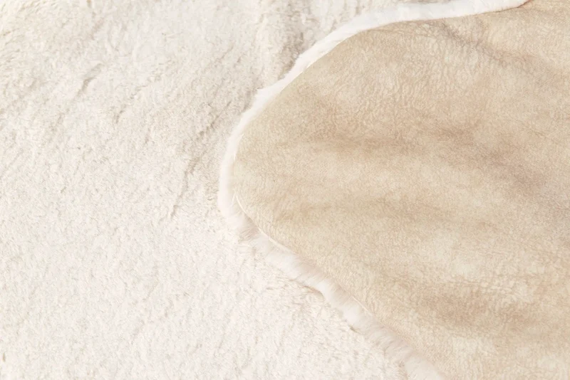 HYGGELAMB veganes Lammfell | Schaffell für Hunde Ivory