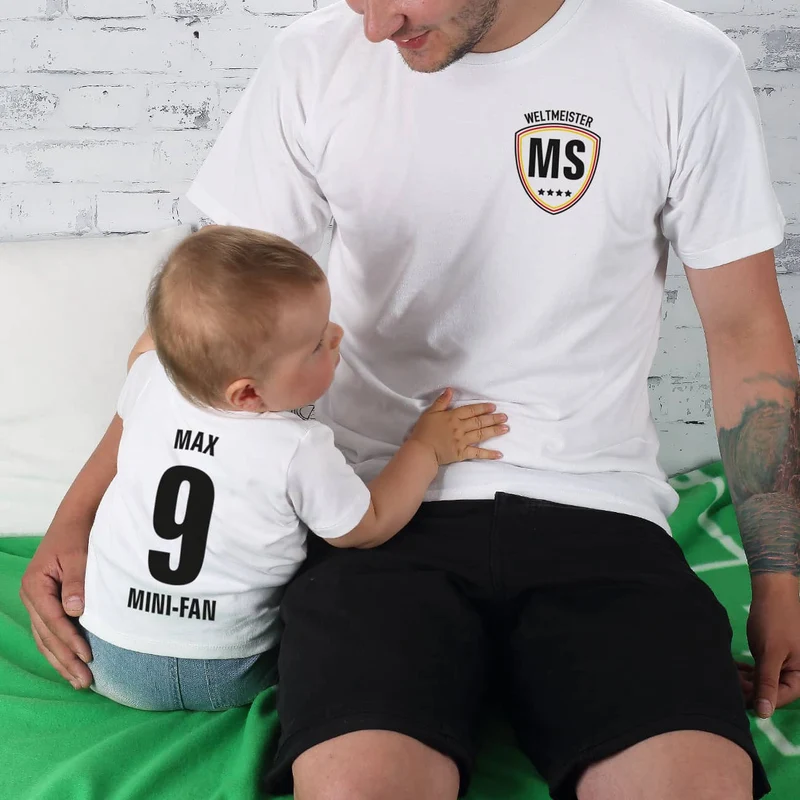 Kleine und Große Fußballhelden T-Shirts im Partnerlook für Vater und Sohn