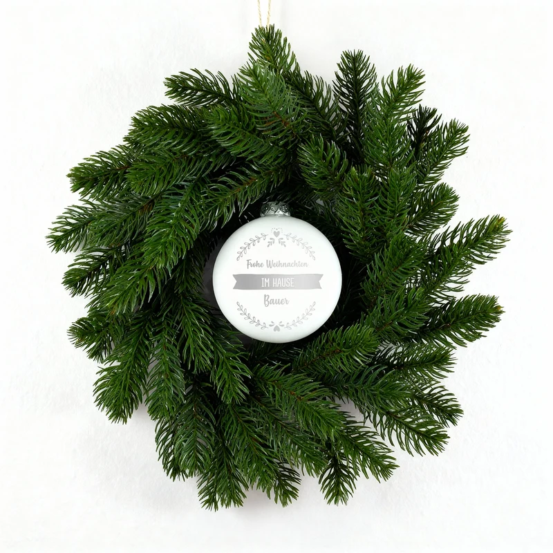 Türkranz & Wandschmuck mit personalisierter Christbaumkugel in Rot oder Weiß | Weihnachtsdeko