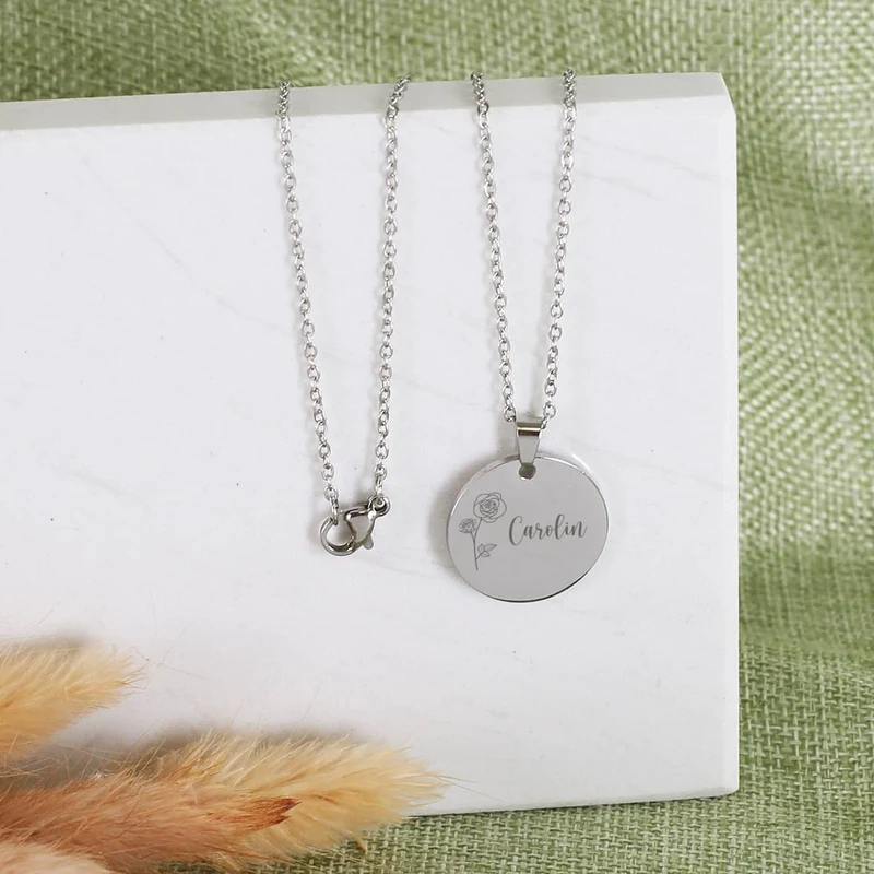 Geburtsblumen-Halskette mit Name in persönlicher Geschenkbox