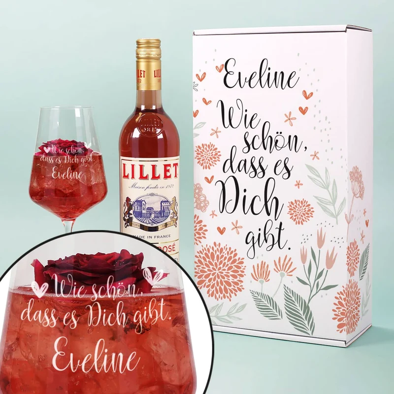 Wie schön, dass es Dich gibt - Lillet Geschenkset mit graviertem Glas und Präsentbox