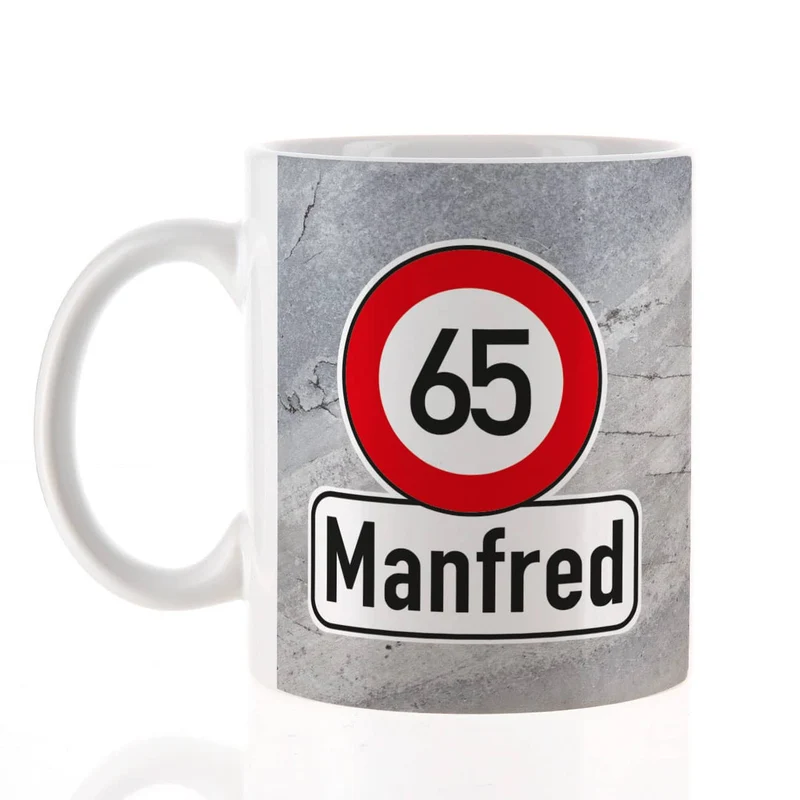 Tasse zum Geburtstag in Tassentasche mit Verkehrszeichen, Alter & Name
