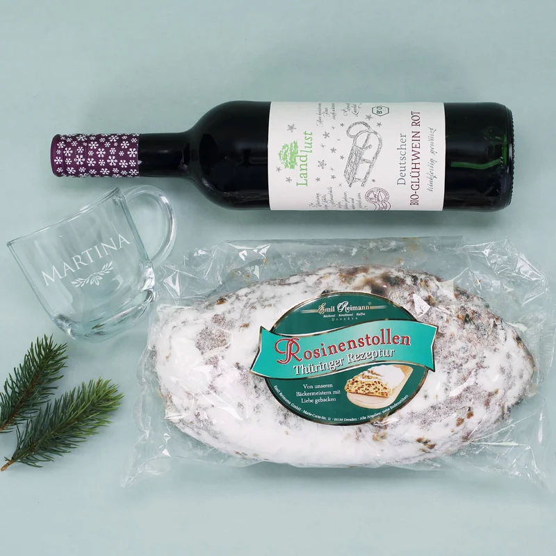 Geschenkkorb "Merry Christmas" mit Glühwein, Stollen und graviertem Glas