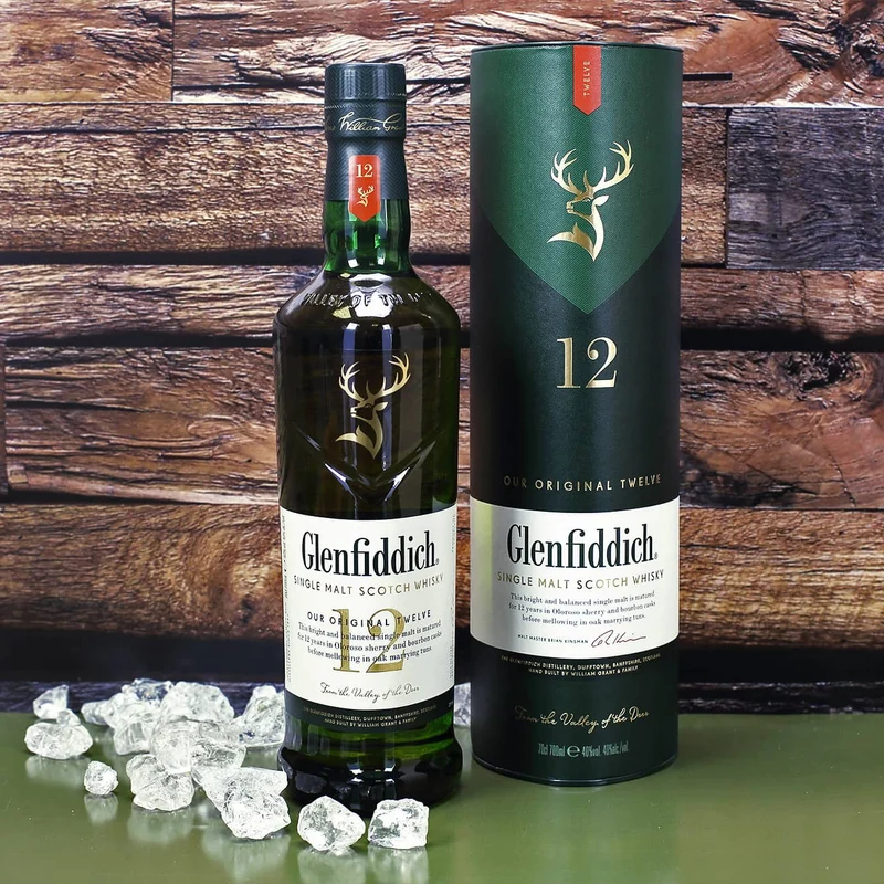 Glenfiddich Geschenkset zum Geburtstag mit Whiskyglas, Schokolade und Box