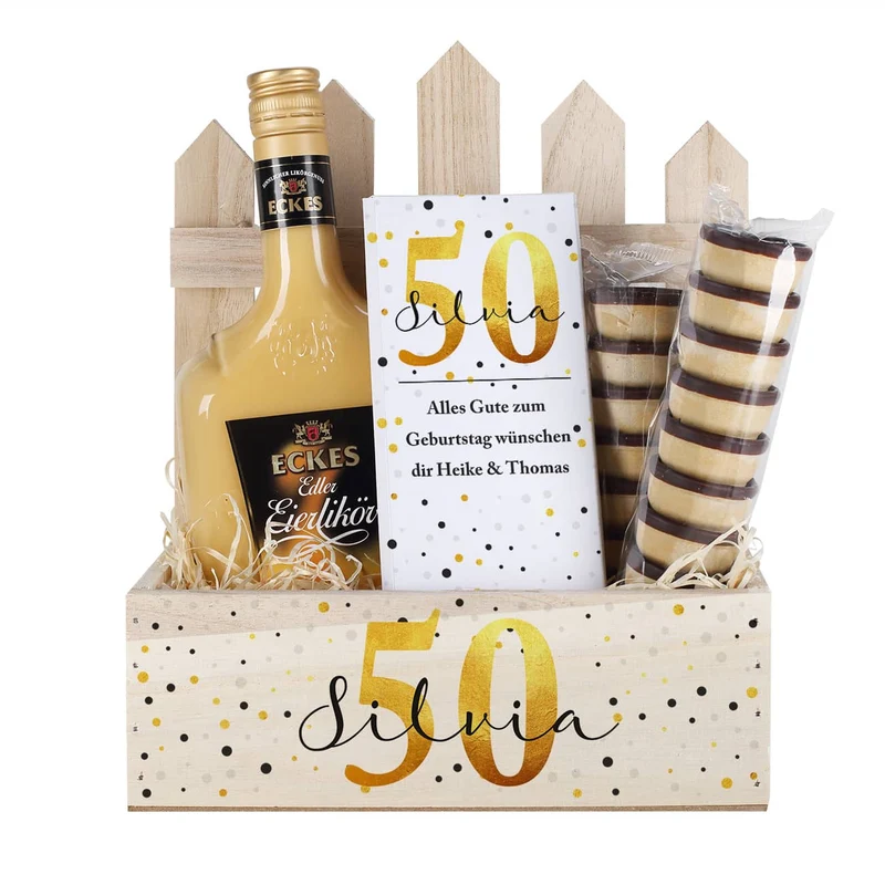 Geschenkset zum Geburtstag mit Eierlikör, Schokolade und Waffelbechern im Geschenkkorb