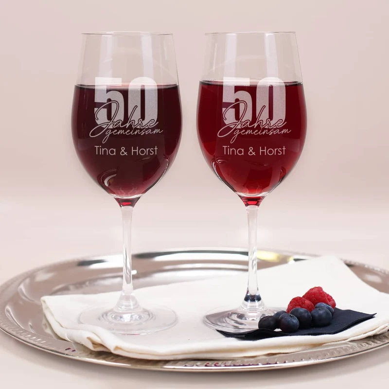 50 Jahre gemeinsam - Geschenkset zur goldenen Hochzeit mit Wein nach Wahl, Wunschnamen und Text