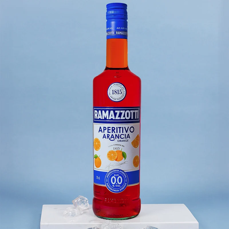 Personalisiertes Geschenkset 'Auf dich!' mit Ramazzotti alkoholfrei, Aperitif-Glas & Geschenkbox