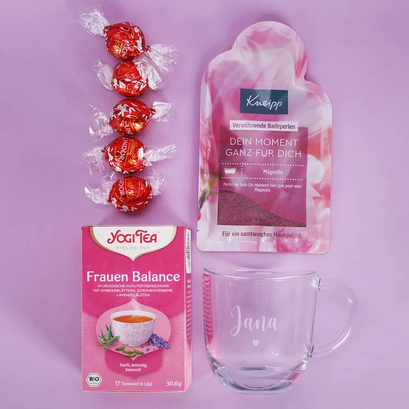 Floraler Geschenkkorb zum Muttertag oder Geburtstag mit verschiedenen Füllungen