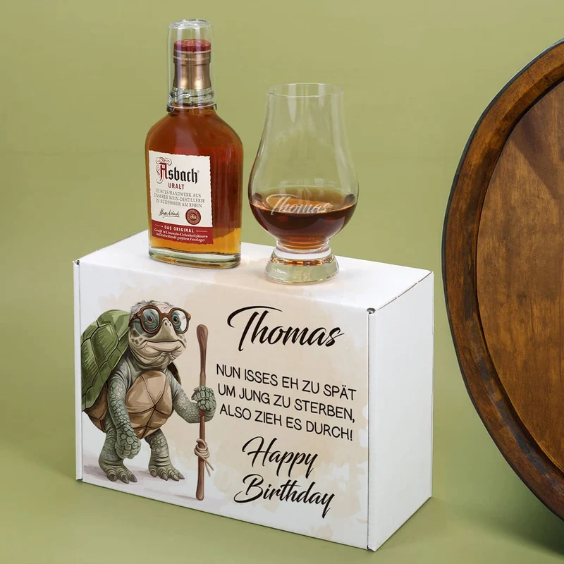 Zu spät um jung zu sterben - lustiges Geschenkset mit Asbach Uralt und graviertem Glas