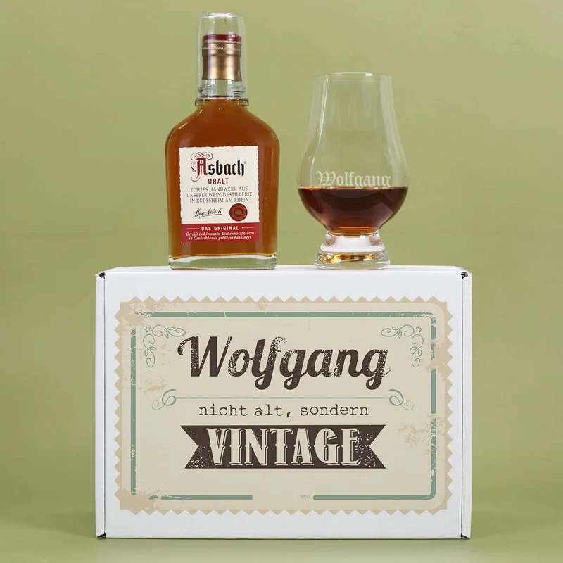 Nicht alt, sondern Vintage - Asbach Uralt Geschenkset mit graviertem Glas