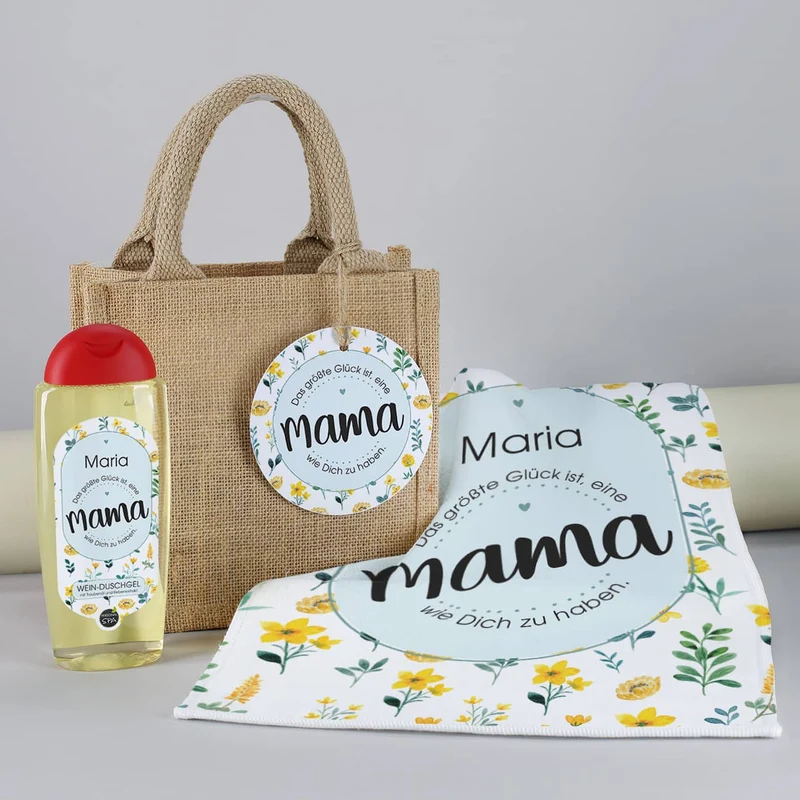 Jutetüte mit Wein-Duschgel und persönlichem Handtuch für die beste Mama