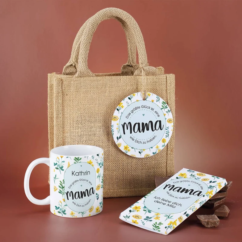 Geschenktüte mit Schokolade und Tasse für die beste Mama