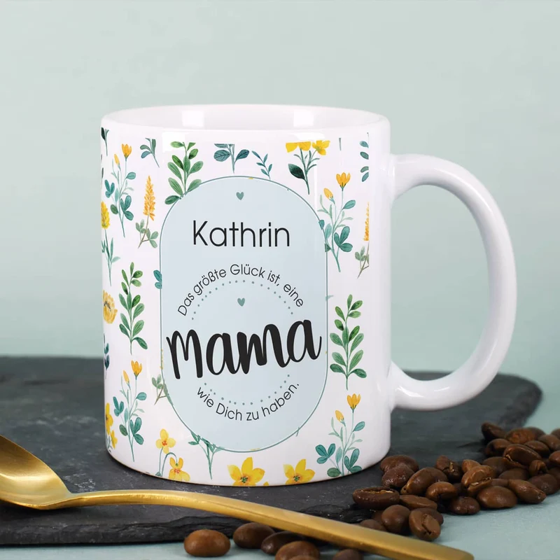 Geschenktüte mit Schokolade und Tasse für die beste Mama