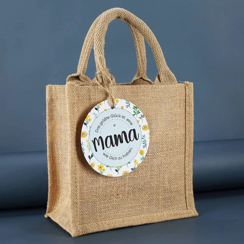 Geschenktüte mit Schokolade und Tasse für die beste Mama